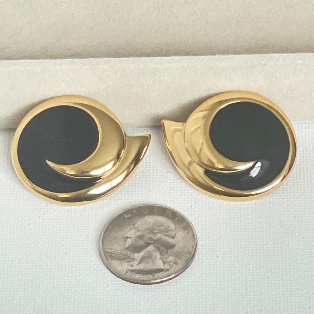 Vintage Monet Gold-Plated Black Enamel Deco Swirl Earrings - Picture 2 of 5
